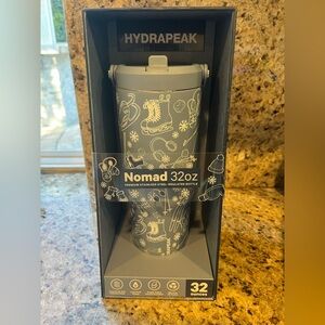 Hydrapeak Nomad 32oz Winter Insulated Tumbler Limited Edition Christmas Ski